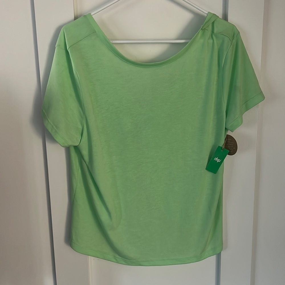 Yoga/active tee by dip women’s large
